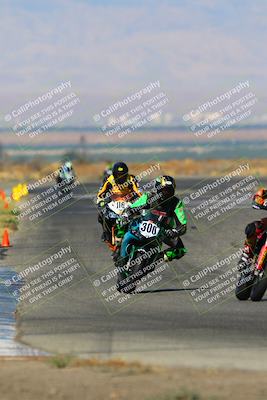 media/Aug-13-2023-CRA (Sun) [[1cfc37a6fb]]/Race 4 400 Superbike/Race/